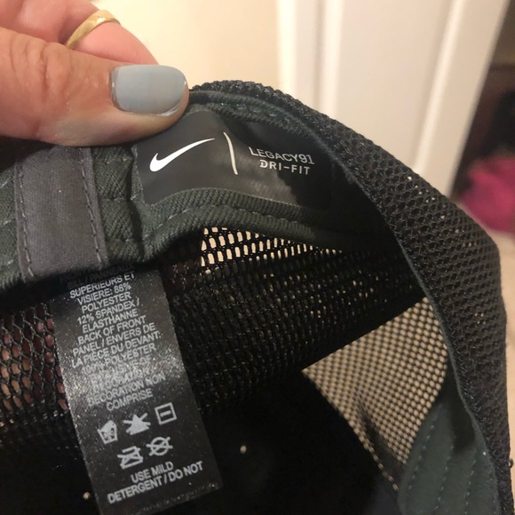 NWOT Nike black baseball cap hat - Picture 4 of 5